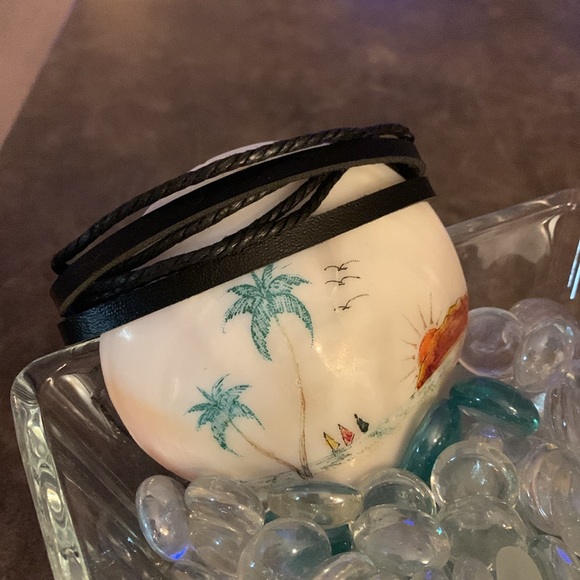 4 For $9 NEW Unisex Braided & Beaded Leather Bracelets - Picture 7 of 10